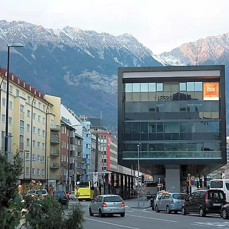 Ibis Szálloda