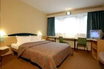 Ibis Hotel 3*