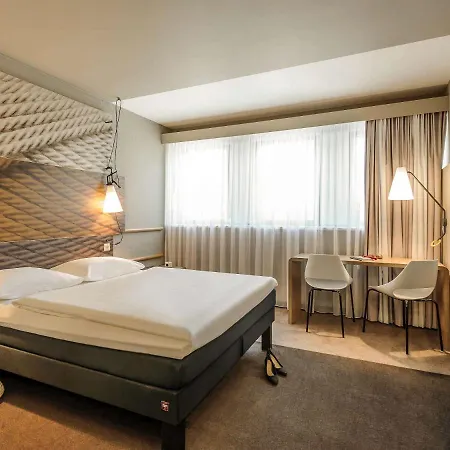 Ibis Hotel 3*